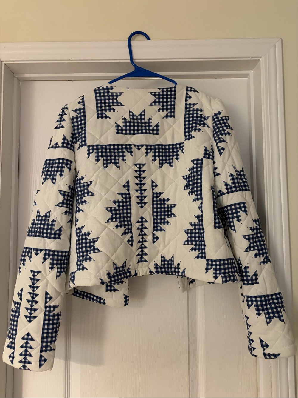 HOUSE OF HARLOW Women’s Quilted White & Navy Patterned Jacket - Picture 3 of 4